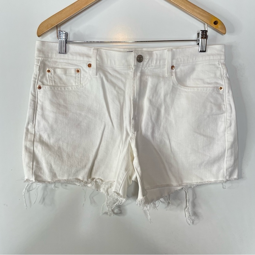 Gap Women’s 5” Short in Optic White Size‎ 10/30